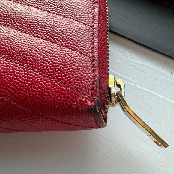 SAINT LAURENT ♡ YSL ♡ Leather Chevron Monogram Zippy Wallet ♡ COA ♡ Red ⁉️ - Picture 10 of 15